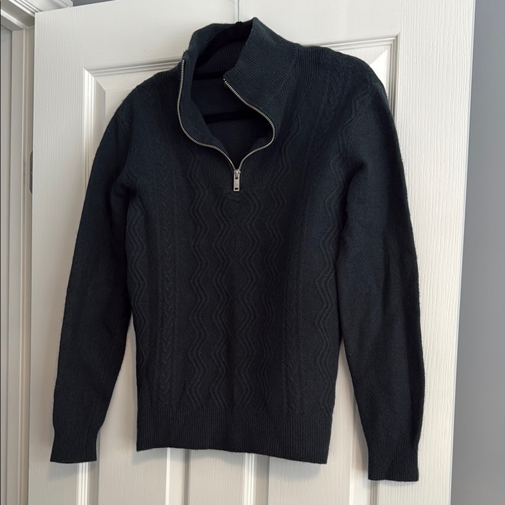MATINIQUE Men's Lambswool Heritage Quarter-Zip Pullover Sweater in Pine Green